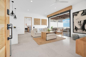 Luxury Oceanfront Condo, Resort-Style Amenities